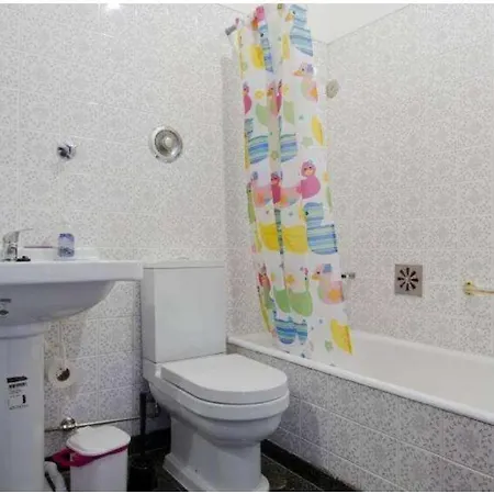 Single Or Double With Balcony Close To Alameda Metro! Lissabon