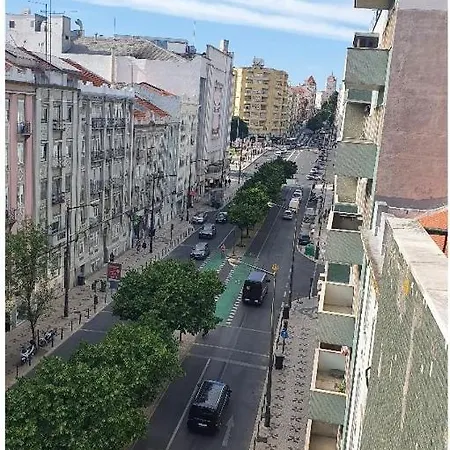 Single Or Double With Balcony Close To Alameda Metro! Privatunterkunft